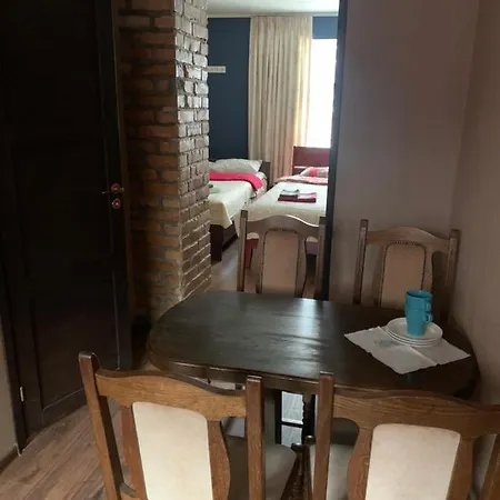 Delta 8 - Two Big Beds Apartment